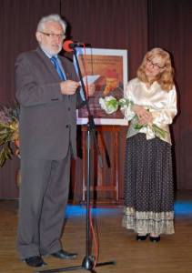 Ryszard Kwiatkowski gratuluje Monice Rosce