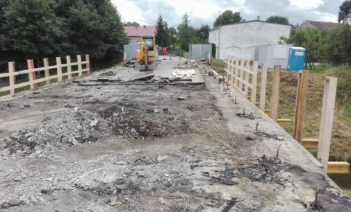 Trwa remont mostu w Skrzypcu