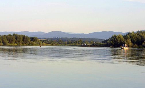 Jezioro na celowniku Sanepidu
