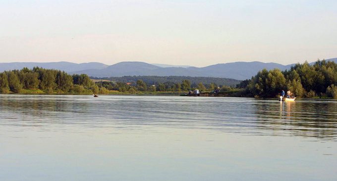 Jezioro na celowniku Sanepidu